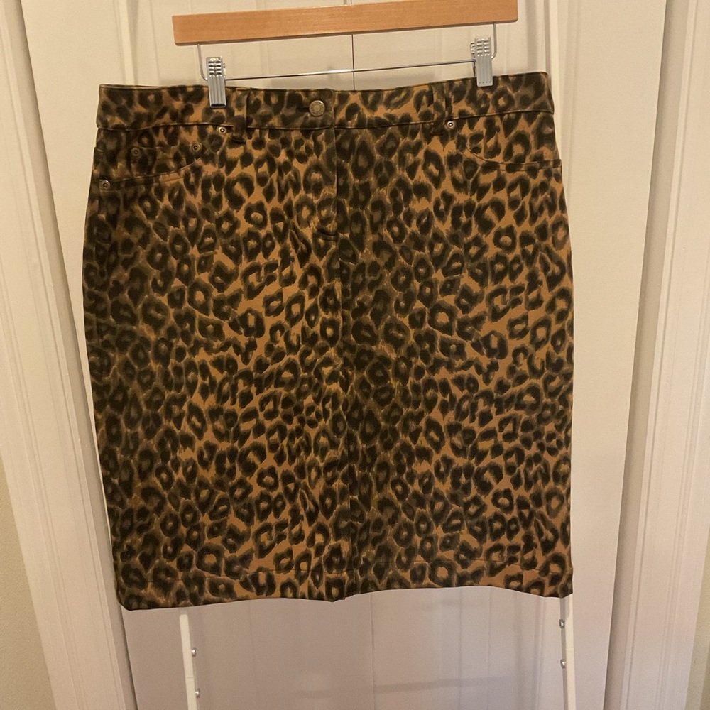 Jones New York Leopard Print Pencil Skirt
